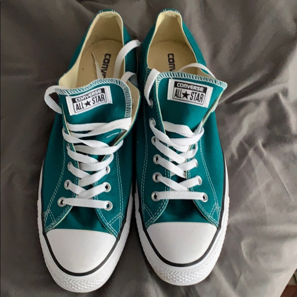 Men’s Converse size 12